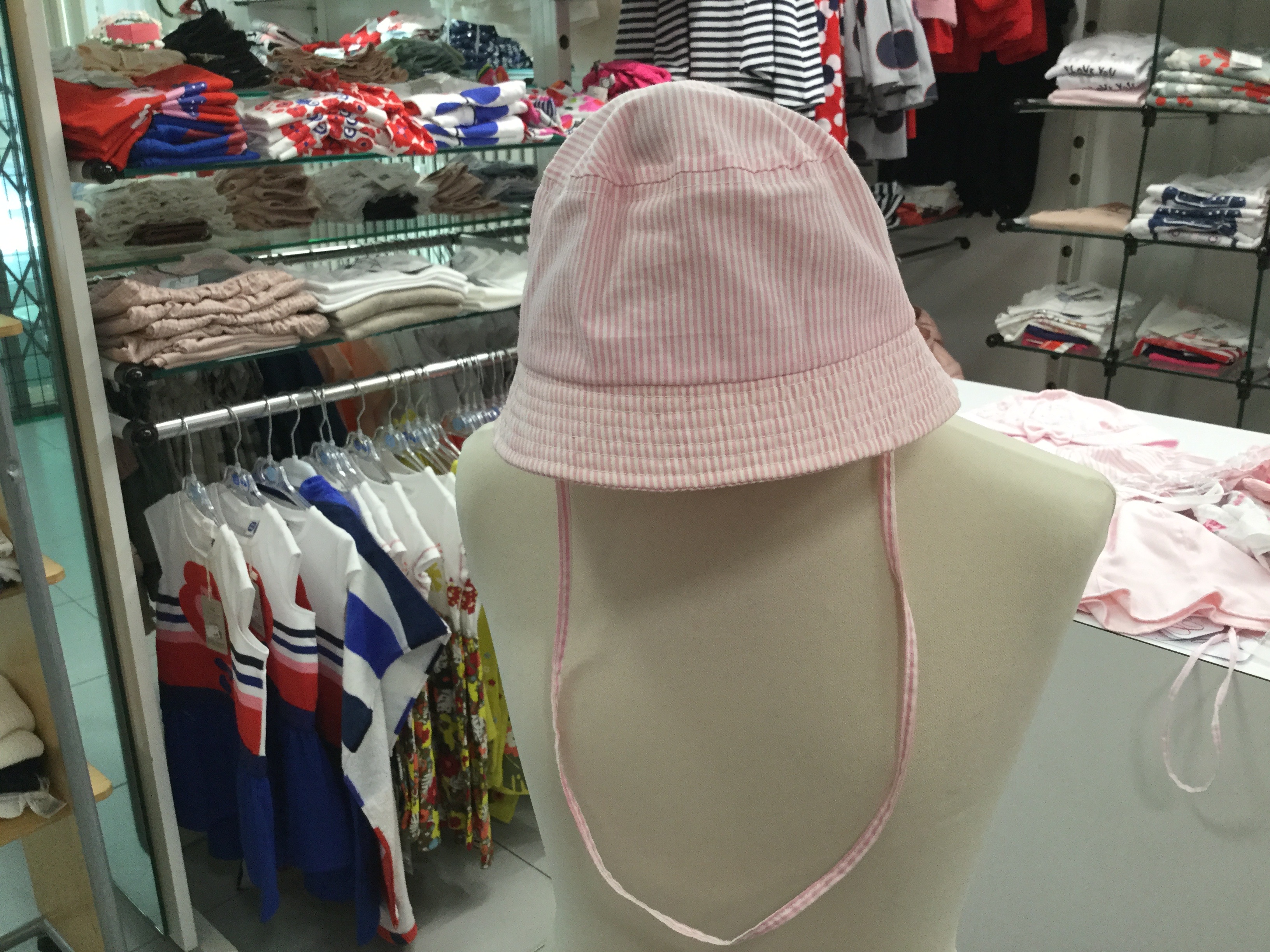 Cappello a righine bianco e rosa