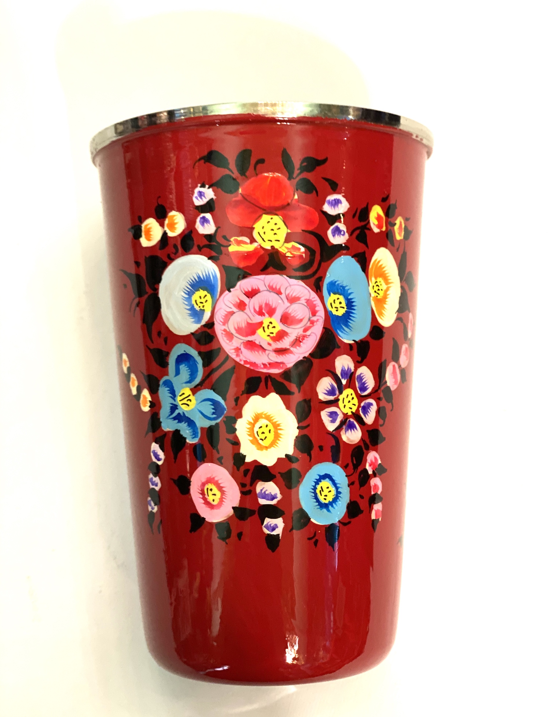 bicchiere in metallo soggetto fiori rosso